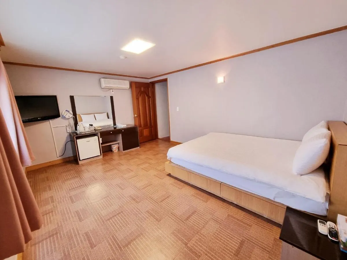 Hotel G Τζέτζου